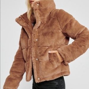 NWT Abercrombie Mini Puffer Faux Fur Size XXS 2